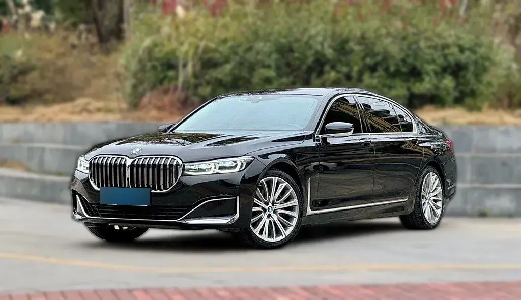 2019 BMW 7 Series 3.0T 340HP L6 8AT