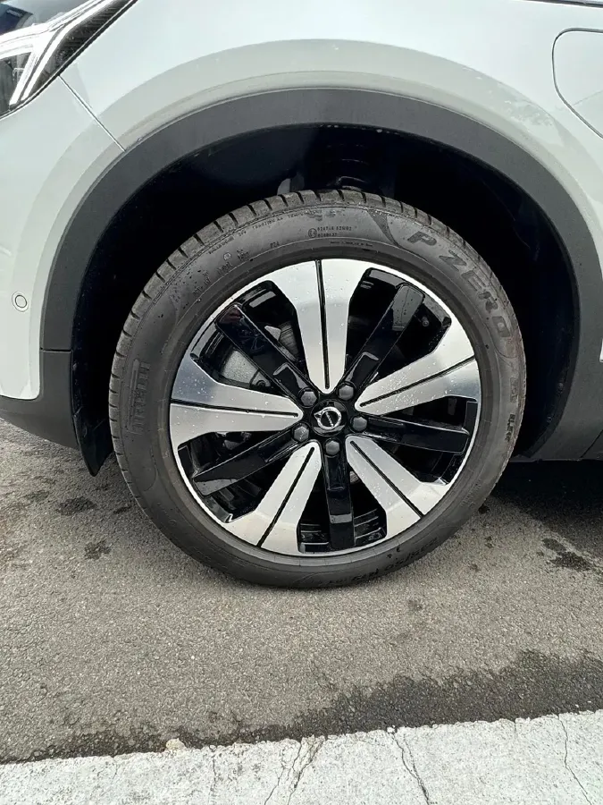 2023 Volvo C40 BEV 69KWH,autocango,china used car exporter,china ev exporter,chinese used car exporter,chinese used ev exporter