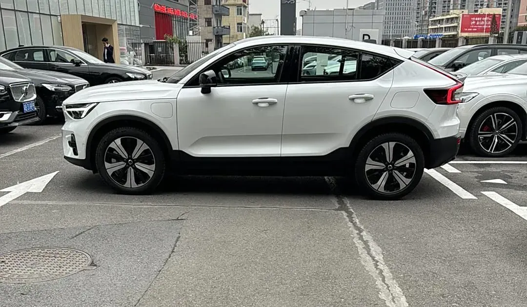 2023 Volvo C40 BEV 69KWH,autocango,china used car exporter,china ev exporter,chinese used car exporter,chinese used ev exporter