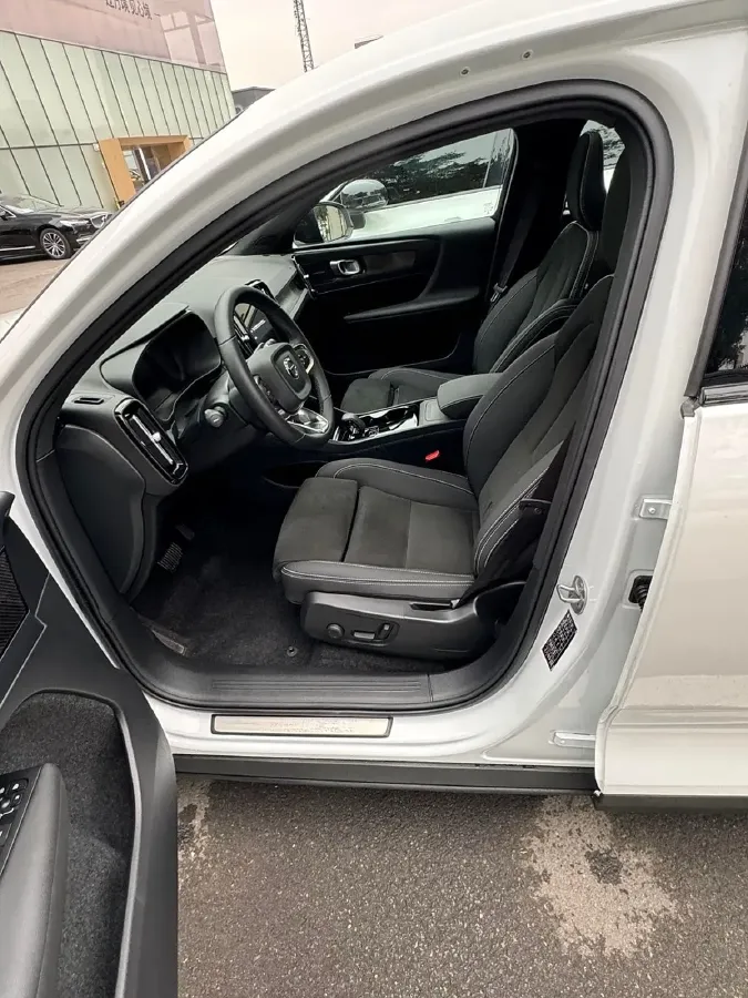 2023 Volvo C40 BEV 69KWH,autocango,china used car exporter,china ev exporter,chinese used car exporter,chinese used ev exporter