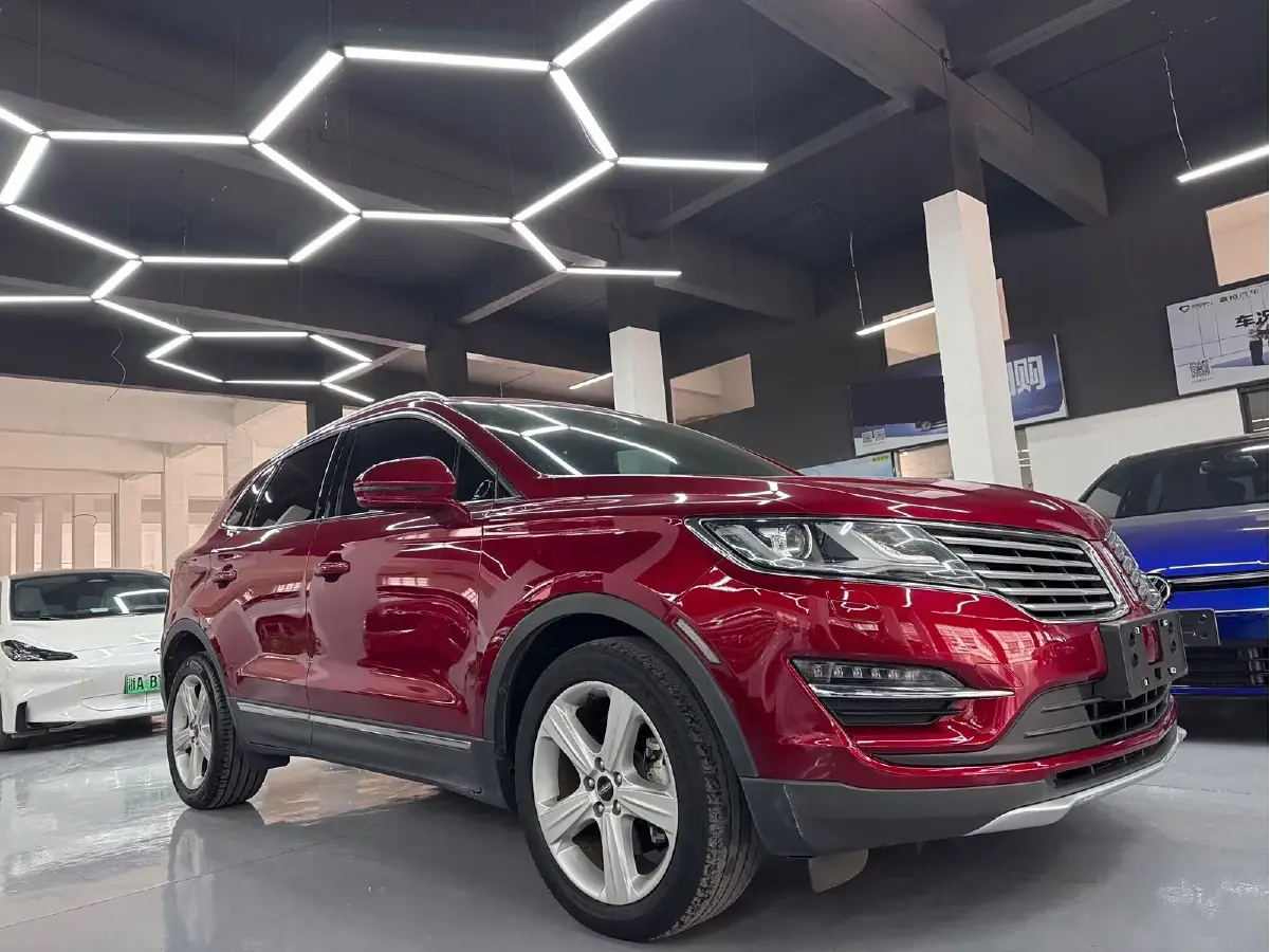 2017 Lincoln MKC 2.0T 203HP L4 6AT