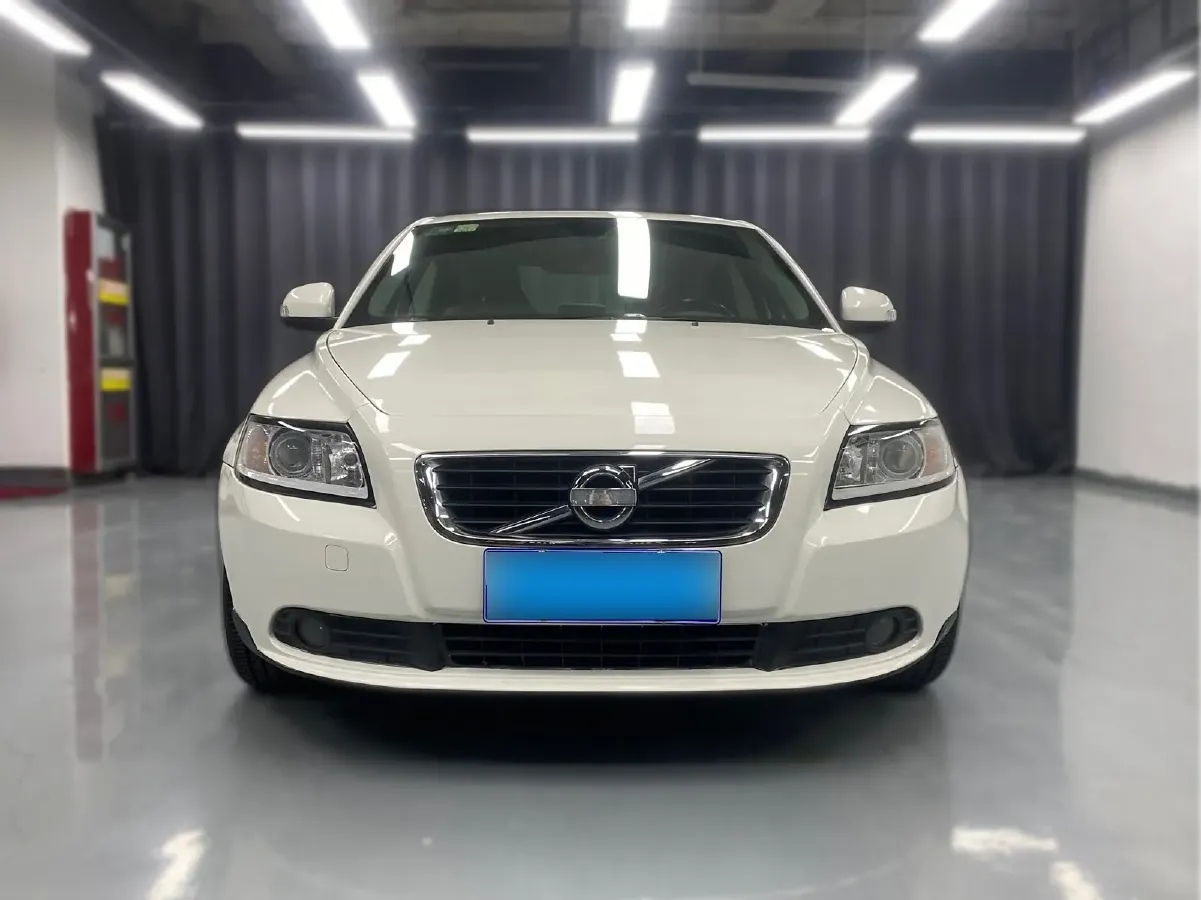 2011 Volvo S40 2.0L 141HP L4 6DCT,autocango,china used car exporter,china ev exporter,chinese used car exporter,chinese used ev exporter
