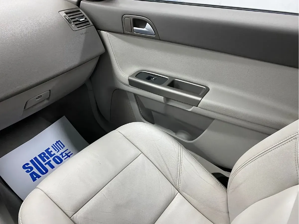 2011 Volvo S40 2.0L 141HP L4 6DCT,autocango,china used car exporter,china ev exporter,chinese used car exporter,chinese used ev exporter