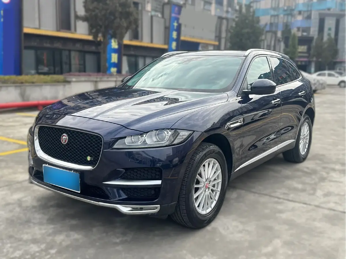 2016 Jaguar F-PACE 2.0T 241HP L4 8AT