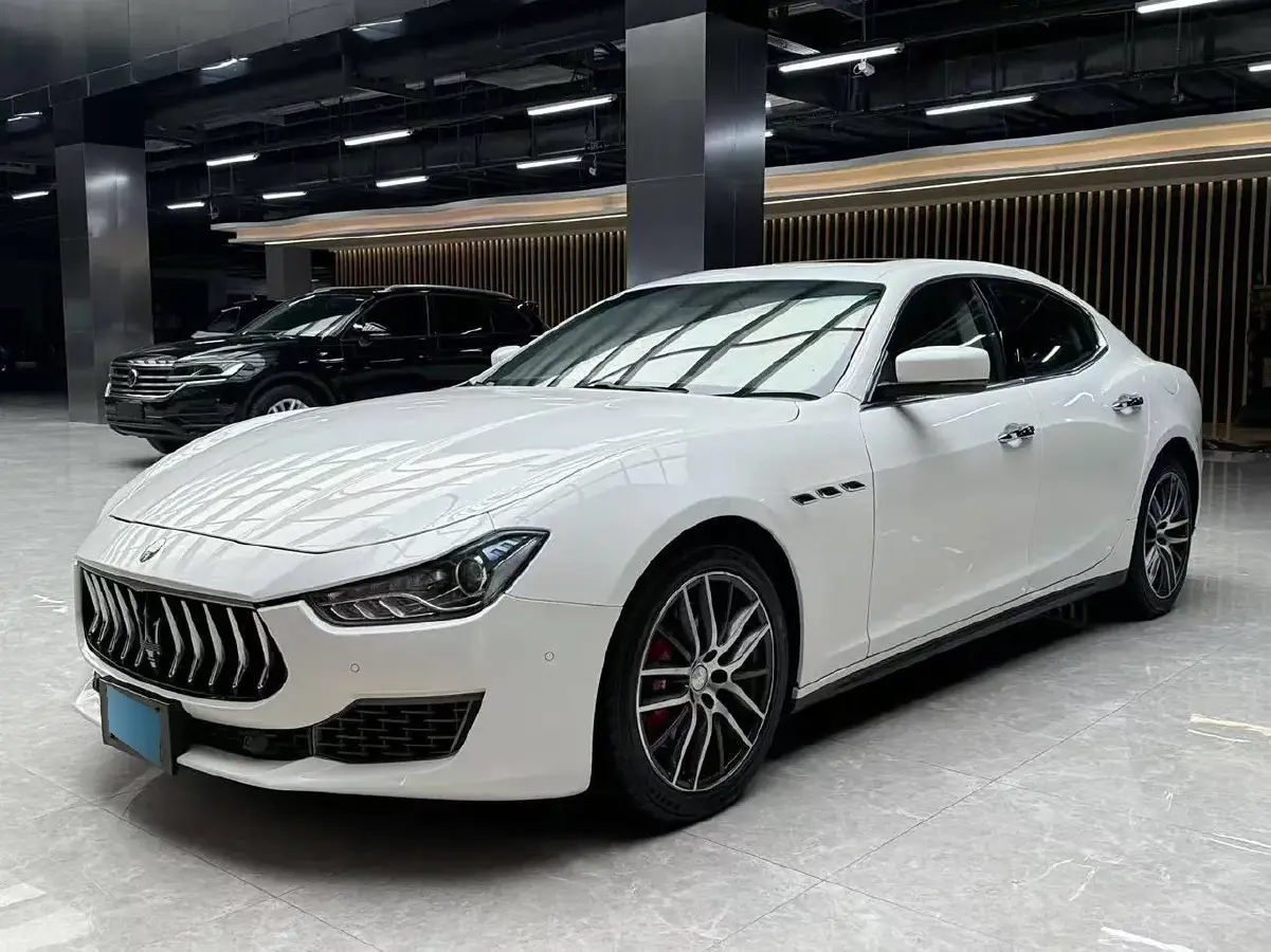 2014 Maserati Ghibli 3.0T 409HP V6 8AT