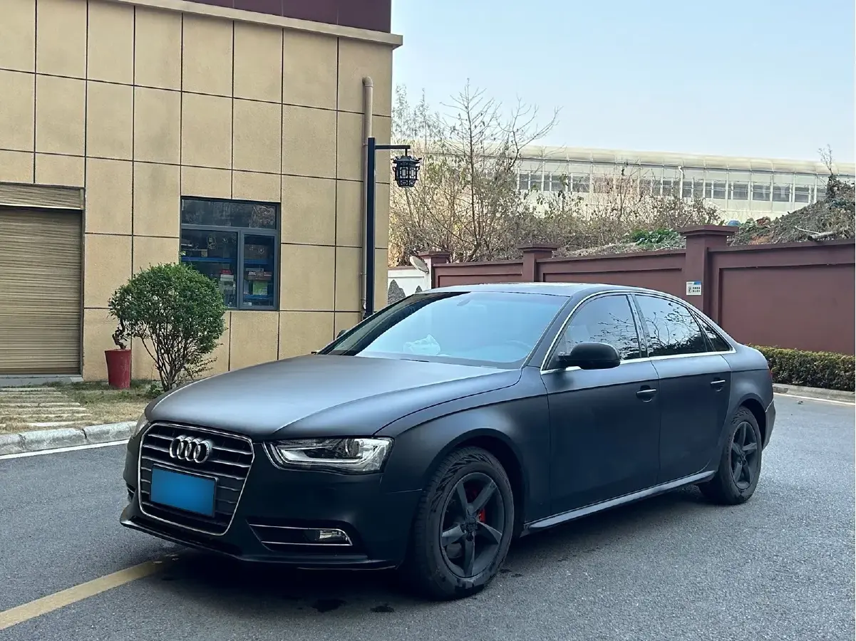 2015 Audi A4L 2.0T 180HP L4 CVT