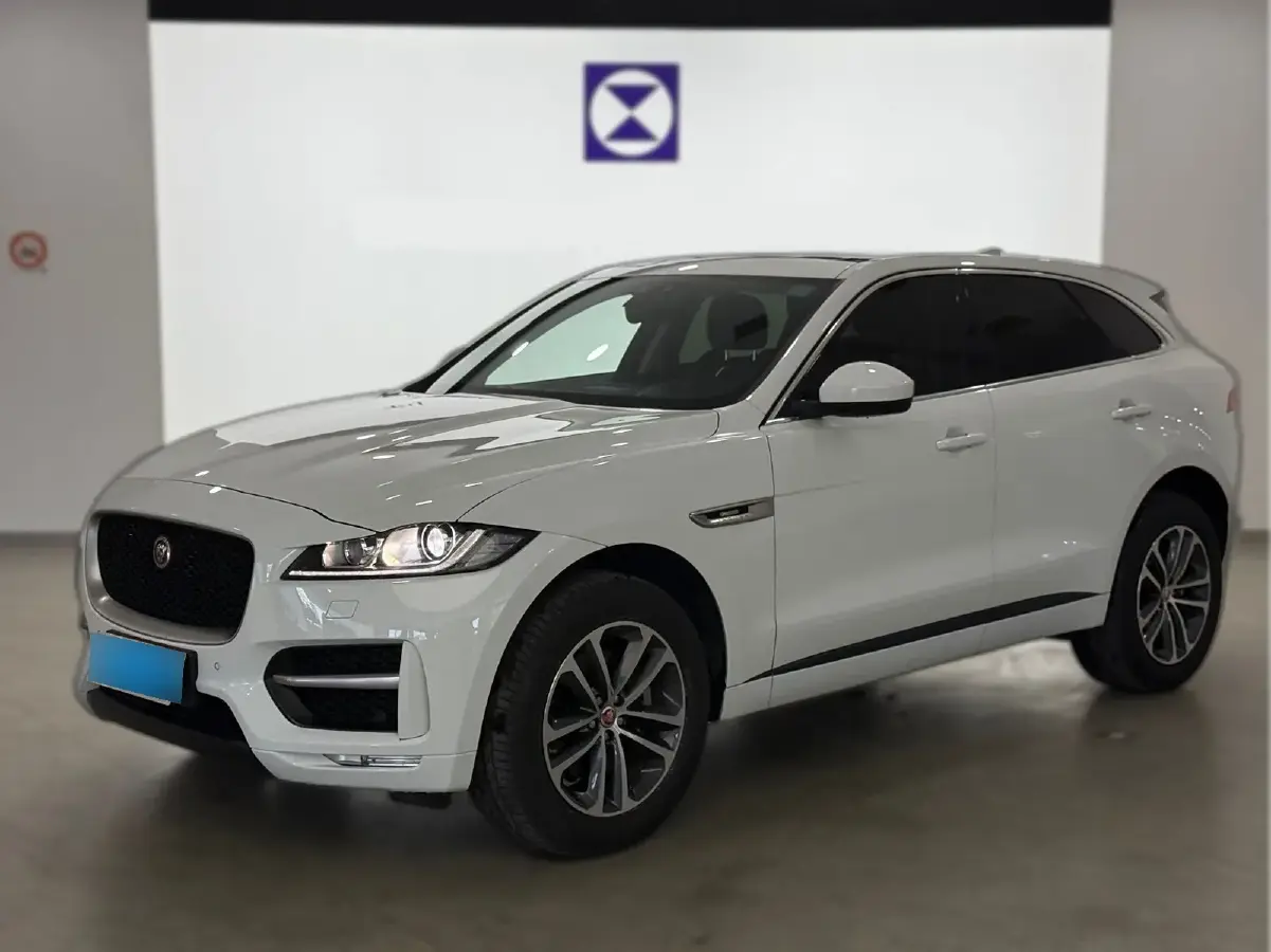 2019 Jaguar F-PACE 2.0T 300HP L4 8AT