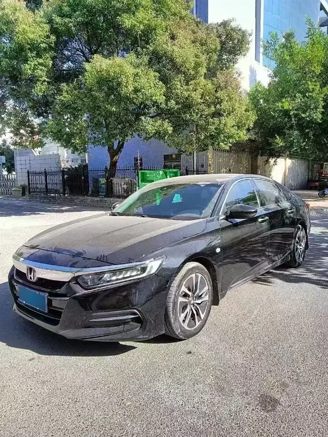 2018 Honda Accord 2.0L 146HP L4 E-CVT Hybrid