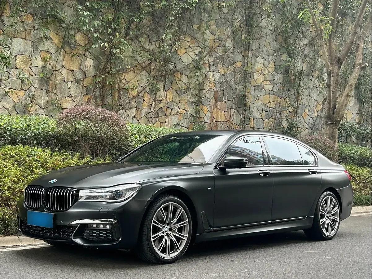 2018 BMW 7 Series 3.0T 326HP L6 8AT