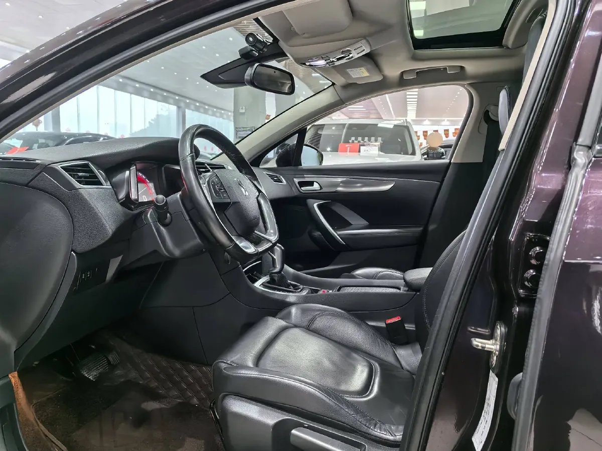 2016 DS 5LS 1.6T 167HP L4 6AT,autocango,china used car exporter,china ev exporter,chinese used car exporter,chinese used ev exporter