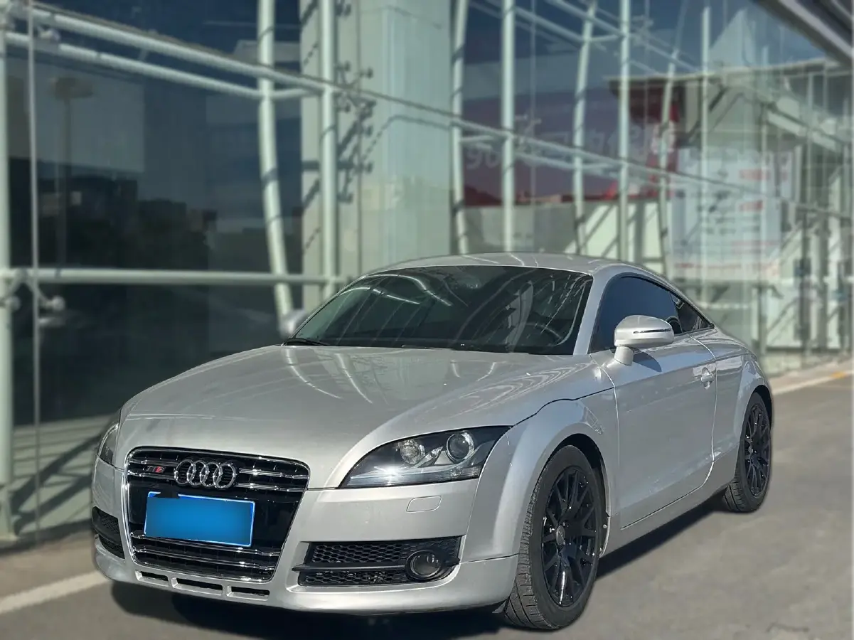 2008 Audi TT 2.0T 200HP L4 6DCT
