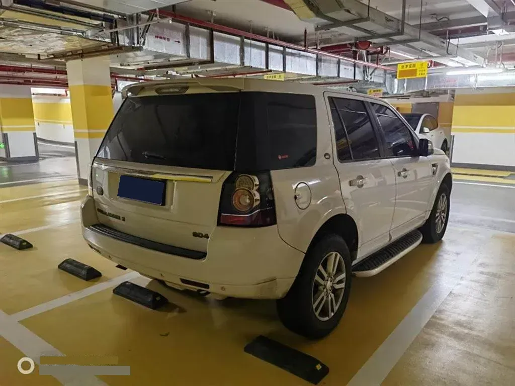 2014 Land Rover Freelander 2 2.2T 190HP L4 6AT,autocango,china used car exporter,china ev exporter,chinese used car exporter,chinese used ev exporter