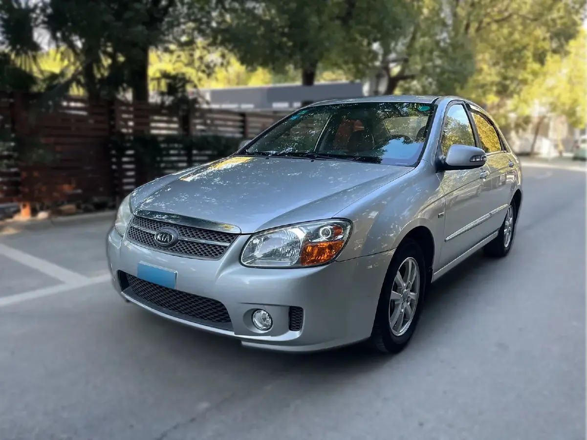 2012 Kia Cerato 1.6L 112HP L4 5MT