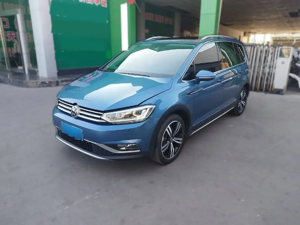 2021 Volkswagen Touran 1.4T 150HP L4 7DCT