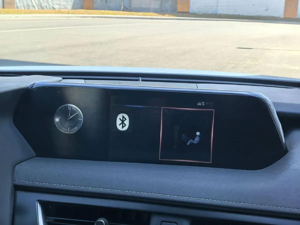 2020 Lexus UX BEV 54.35KWH,autocango,china used car exporter,china ev exporter,chinese used car exporter,chinese used ev exporter