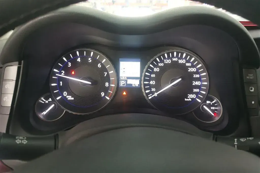 2017 Infiniti Q70 2.5L 222HP V6 7AT,autocango,china used car exporter,china ev exporter,chinese used car exporter,chinese used ev exporter