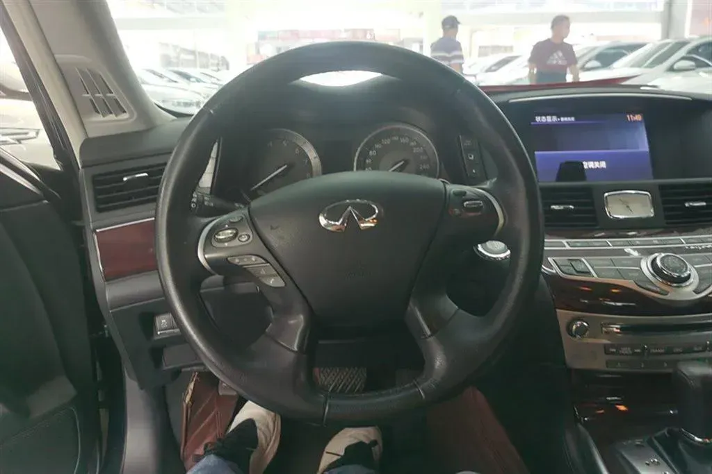 2017 Infiniti Q70 2.5L 222HP V6 7AT,autocango,china used car exporter,china ev exporter,chinese used car exporter,chinese used ev exporter