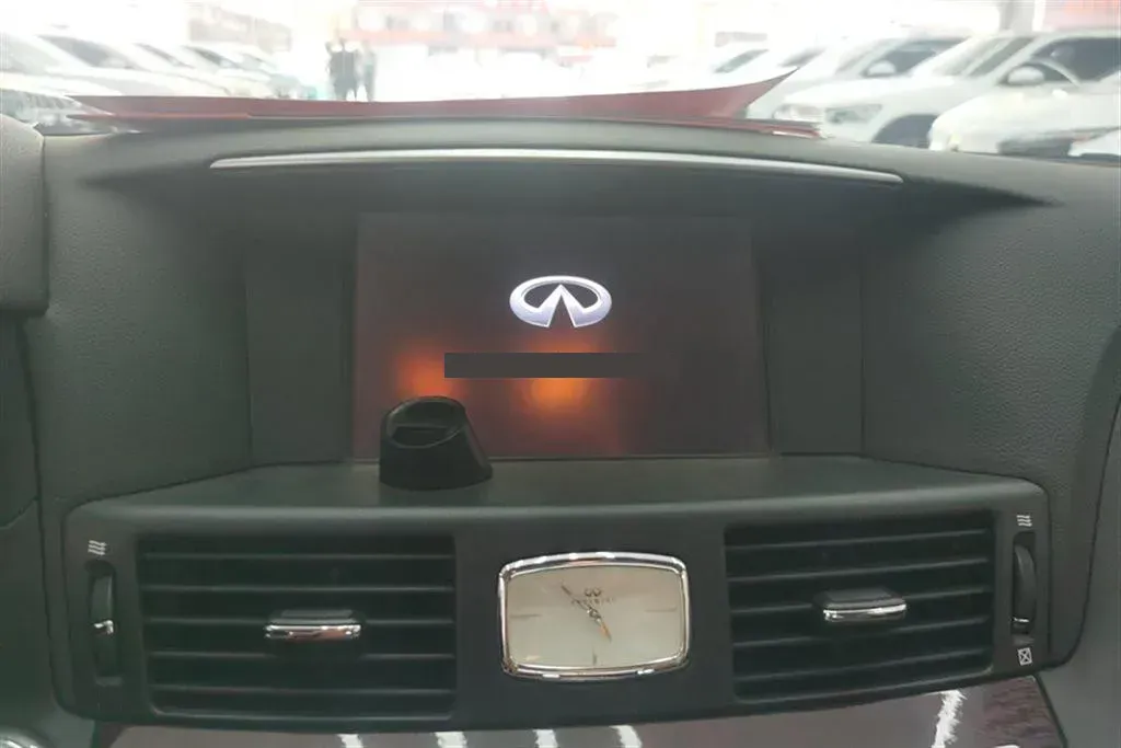 2017 Infiniti Q70 2.5L 222HP V6 7AT,autocango,china used car exporter,china ev exporter,chinese used car exporter,chinese used ev exporter