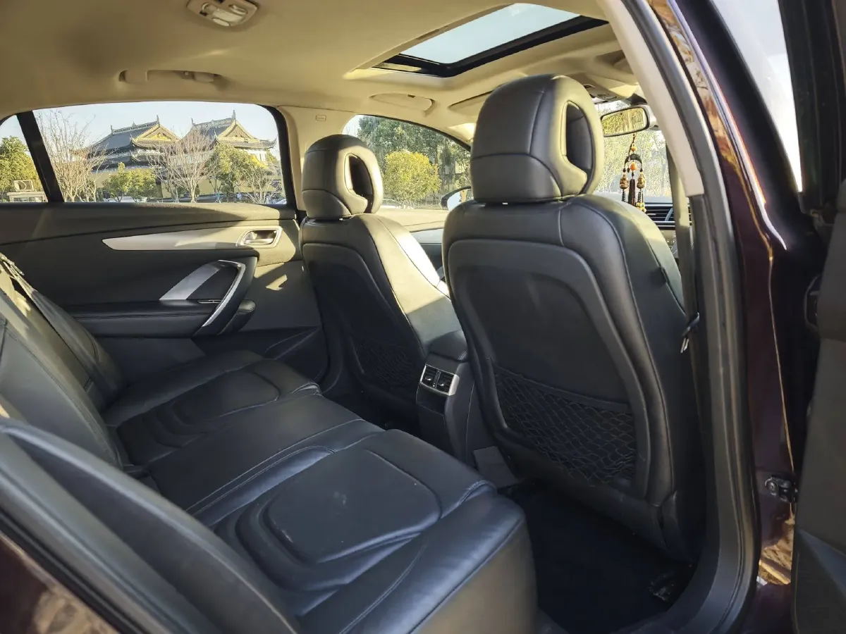 2014 DS 5LS 1.6T 200HP L4 6AT,autocango,china used car exporter,china ev exporter,chinese used car exporter,chinese used ev exporter