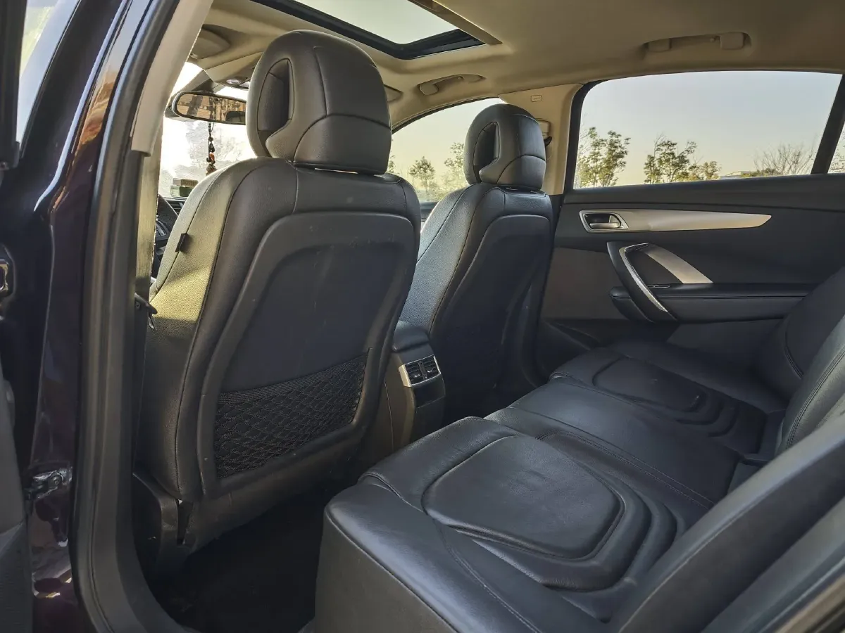 2014 DS 5LS 1.6T 200HP L4 6AT,autocango,china used car exporter,china ev exporter,chinese used car exporter,chinese used ev exporter