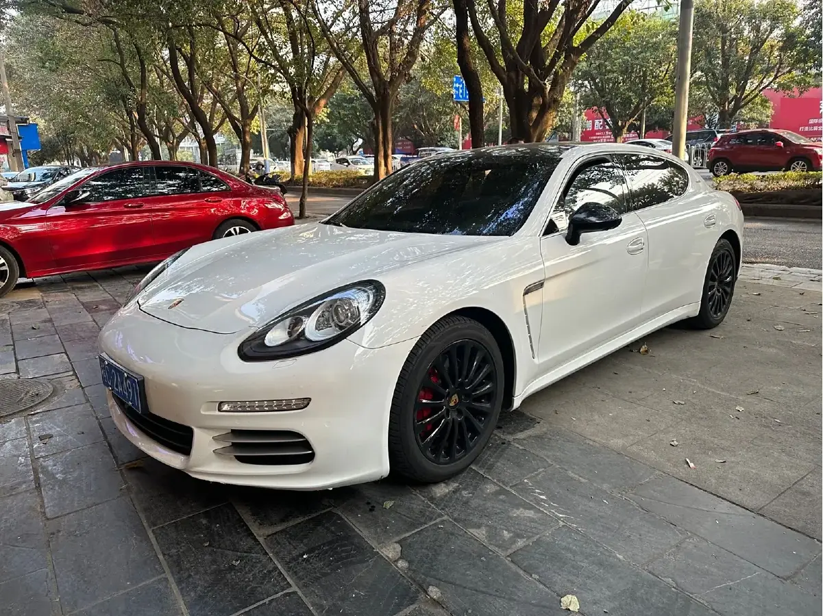 2016 Porsche Panamera 3.0T 320HP V6 7DCT
