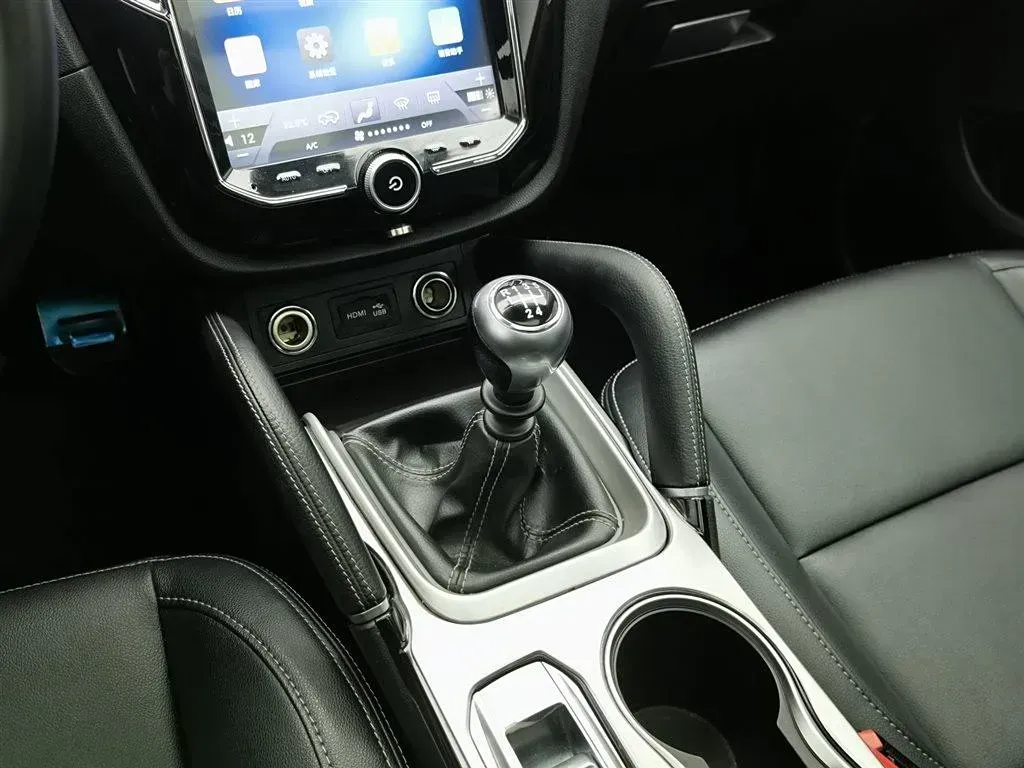 2016 Zotye SR7 1.5T 150HP L4 5MT,autocango,china used car exporter,china ev exporter,chinese used car exporter,chinese used ev exporter