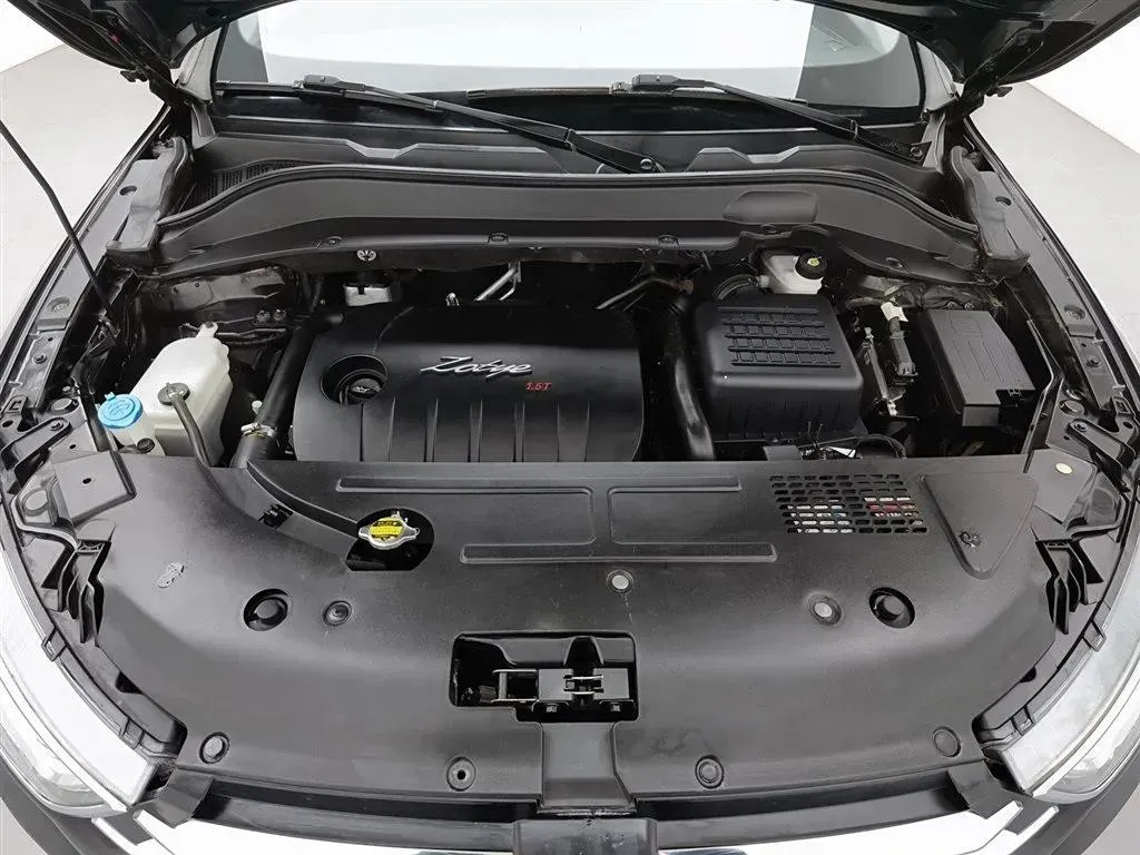 2016 Zotye SR7 1.5T 150HP L4 5MT,autocango,china used car exporter,china ev exporter,chinese used car exporter,chinese used ev exporter