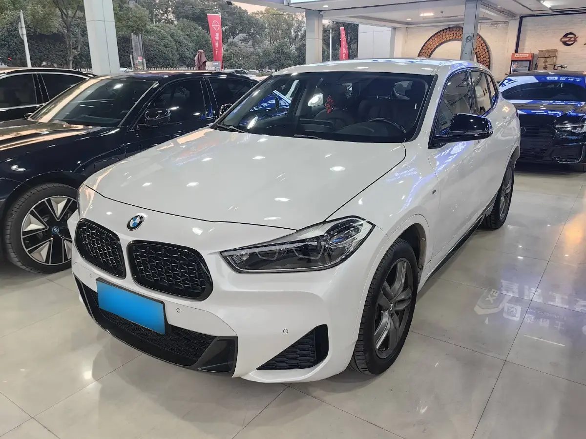 2023 BMW X2 2.0T 178HP L4 7DCT