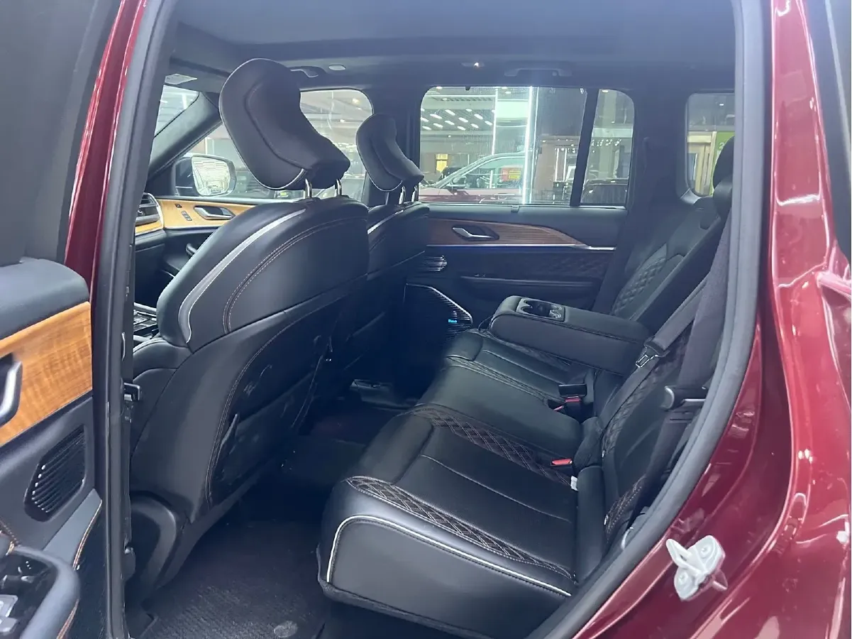 2023 Jeep Grand Cherokee 4XE 2.0T 272HP L4 8AT PHEV 17.107KWH,autocango,china used car exporter,china ev exporter,chinese used car exporter,chinese used ev exporter