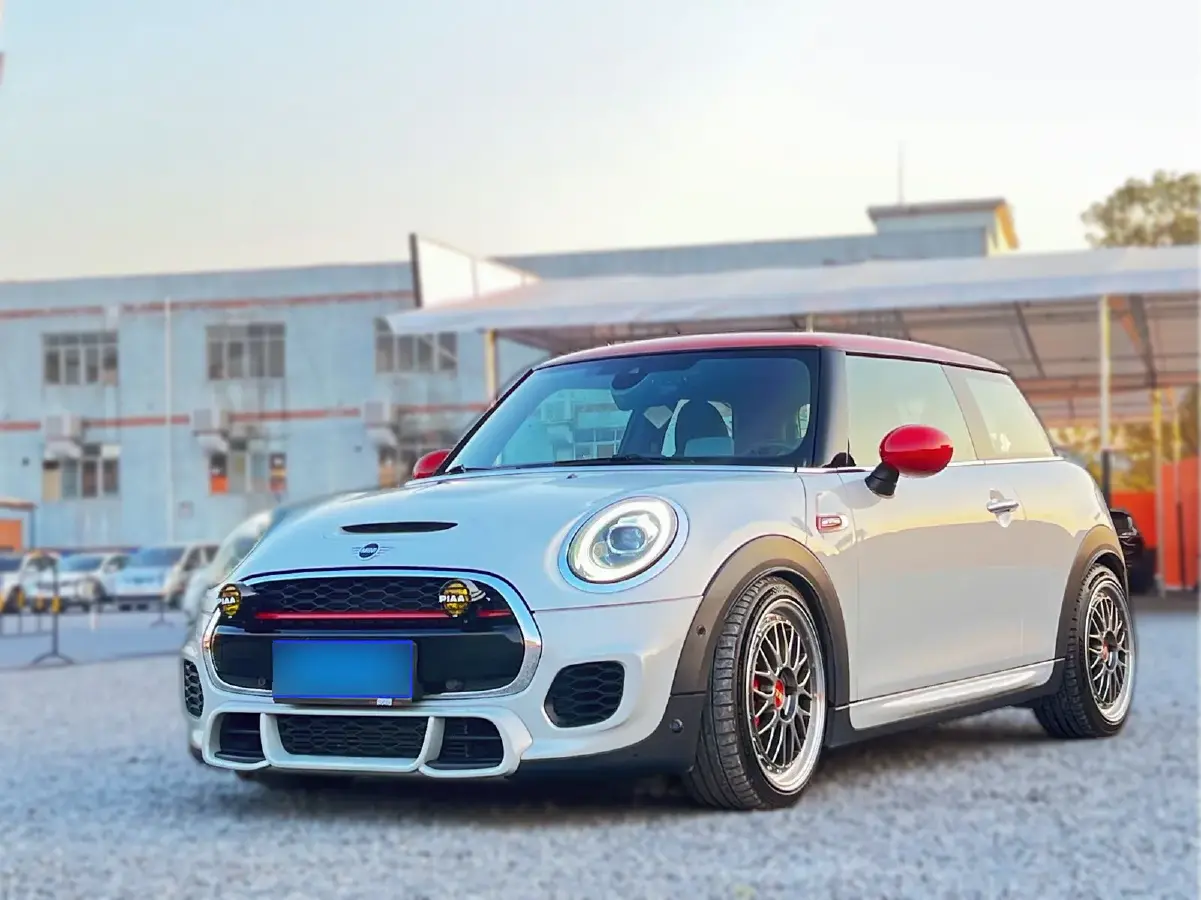 2018 MINI JCW 2.0T 231HP L4 8AT