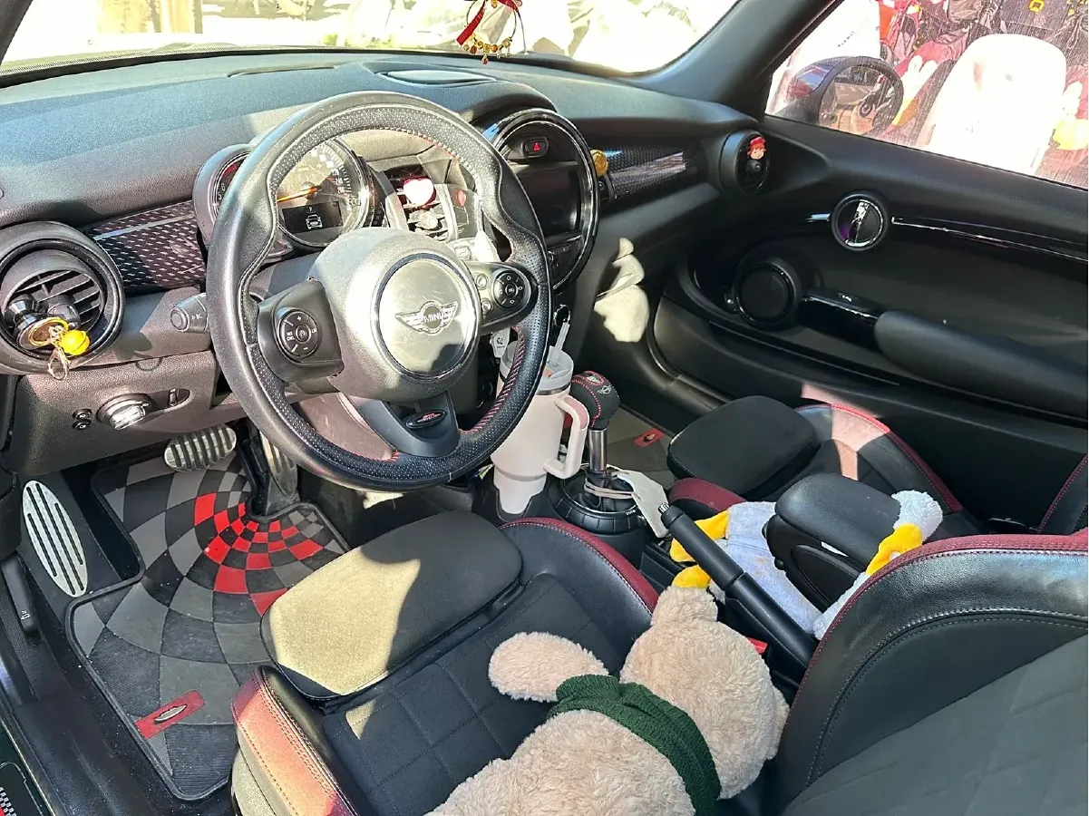 2017 MINI JCW 2.0T 231HP L4 6AT,autocango,china used car exporter,china ev exporter,chinese used car exporter,chinese used ev exporter