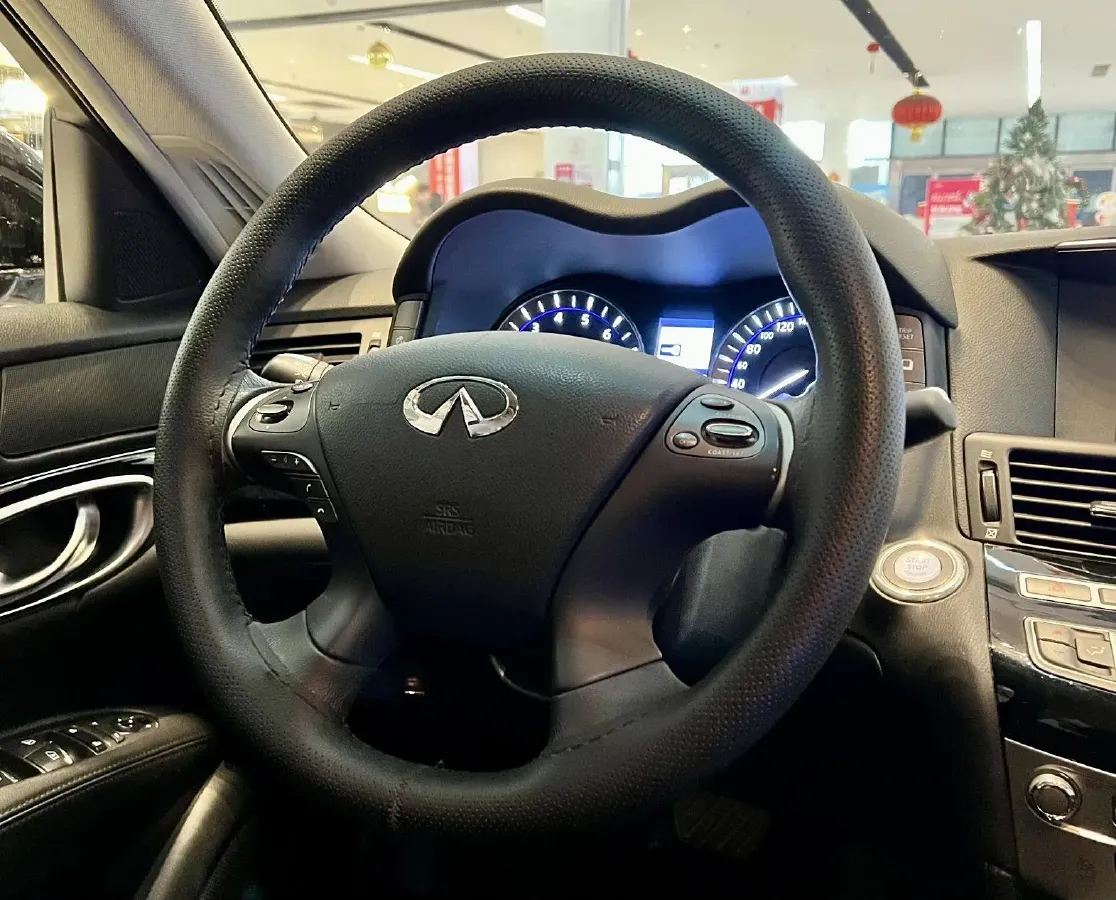 2015 Infiniti Q70 2.5L 222HP V6 7AT,autocango,china used car exporter,china ev exporter,chinese used car exporter,chinese used ev exporter