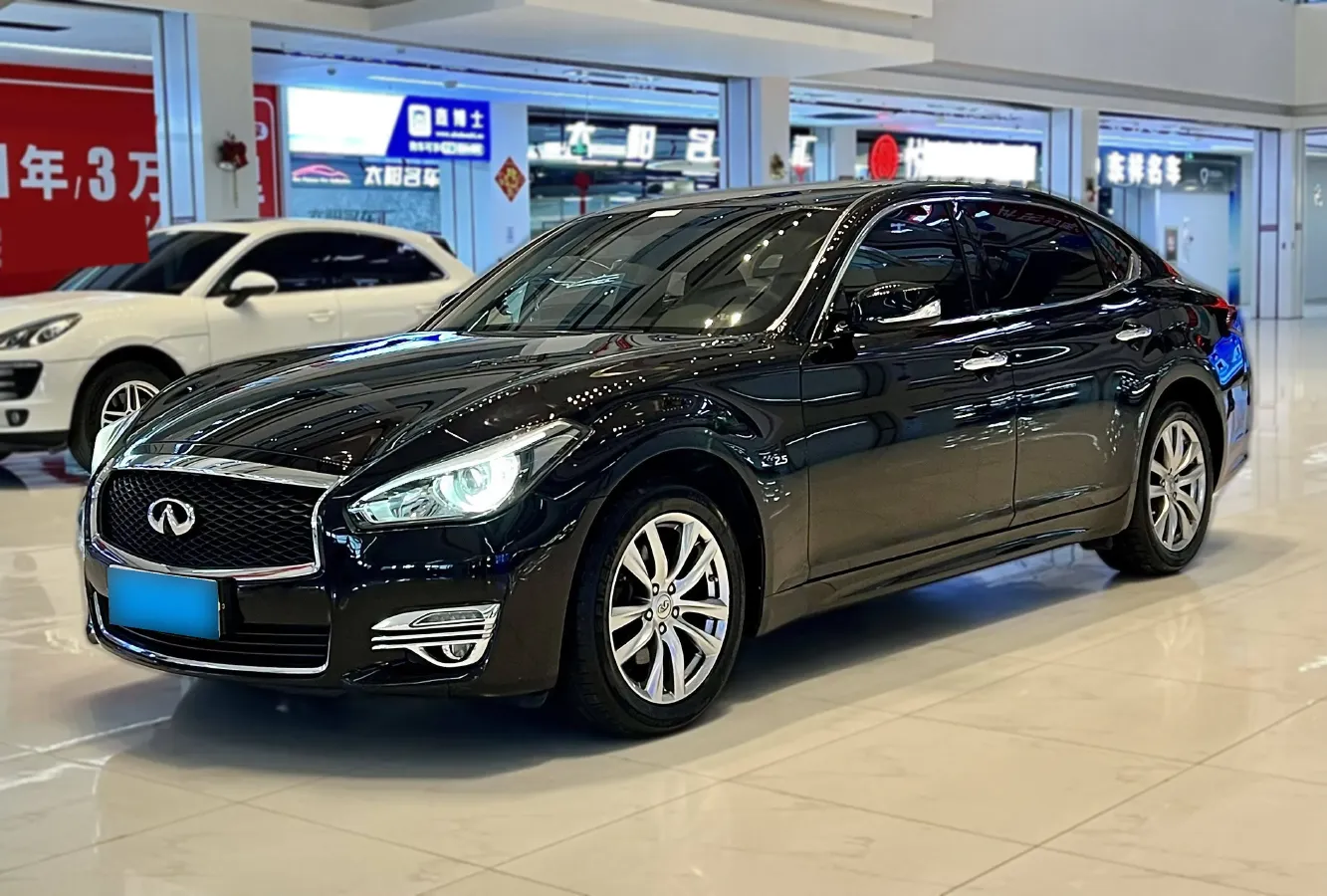 2015 Infiniti Q70 2.5L 222HP V6 7AT,autocango,china used car exporter,china ev exporter,chinese used car exporter,chinese used ev exporter