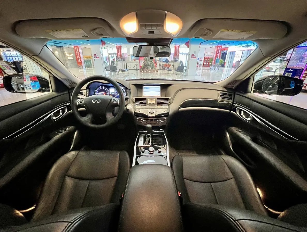 2015 Infiniti Q70 2.5L 222HP V6 7AT,autocango,china used car exporter,china ev exporter,chinese used car exporter,chinese used ev exporter