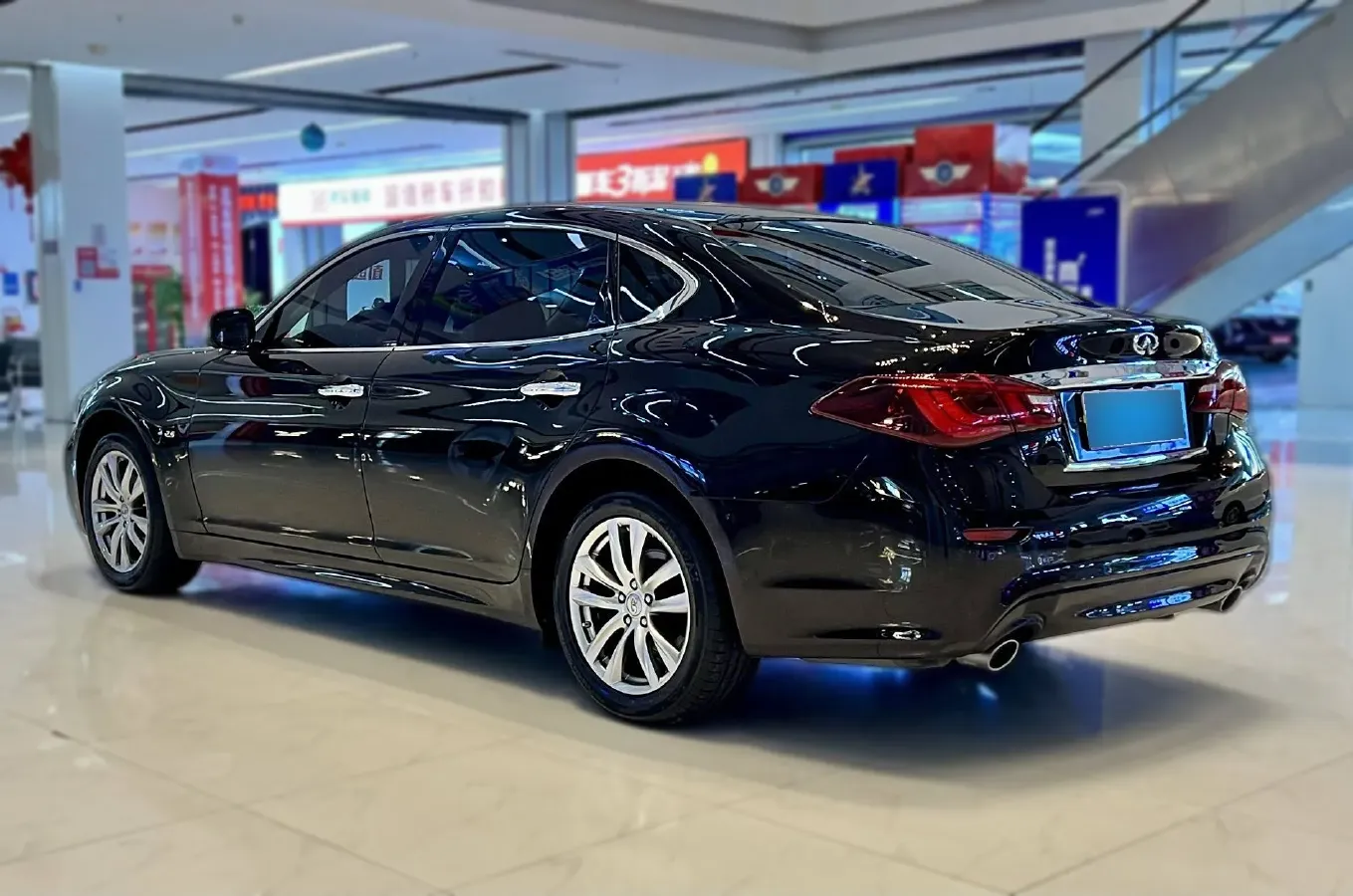 2015 Infiniti Q70 2.5L 222HP V6 7AT,autocango,china used car exporter,china ev exporter,chinese used car exporter,chinese used ev exporter