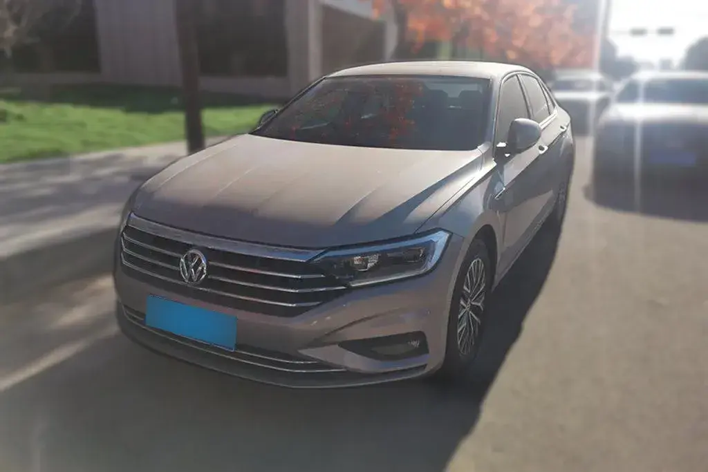2019 Volkswagen Sagitar 1.4T 150HP L4 7DCT