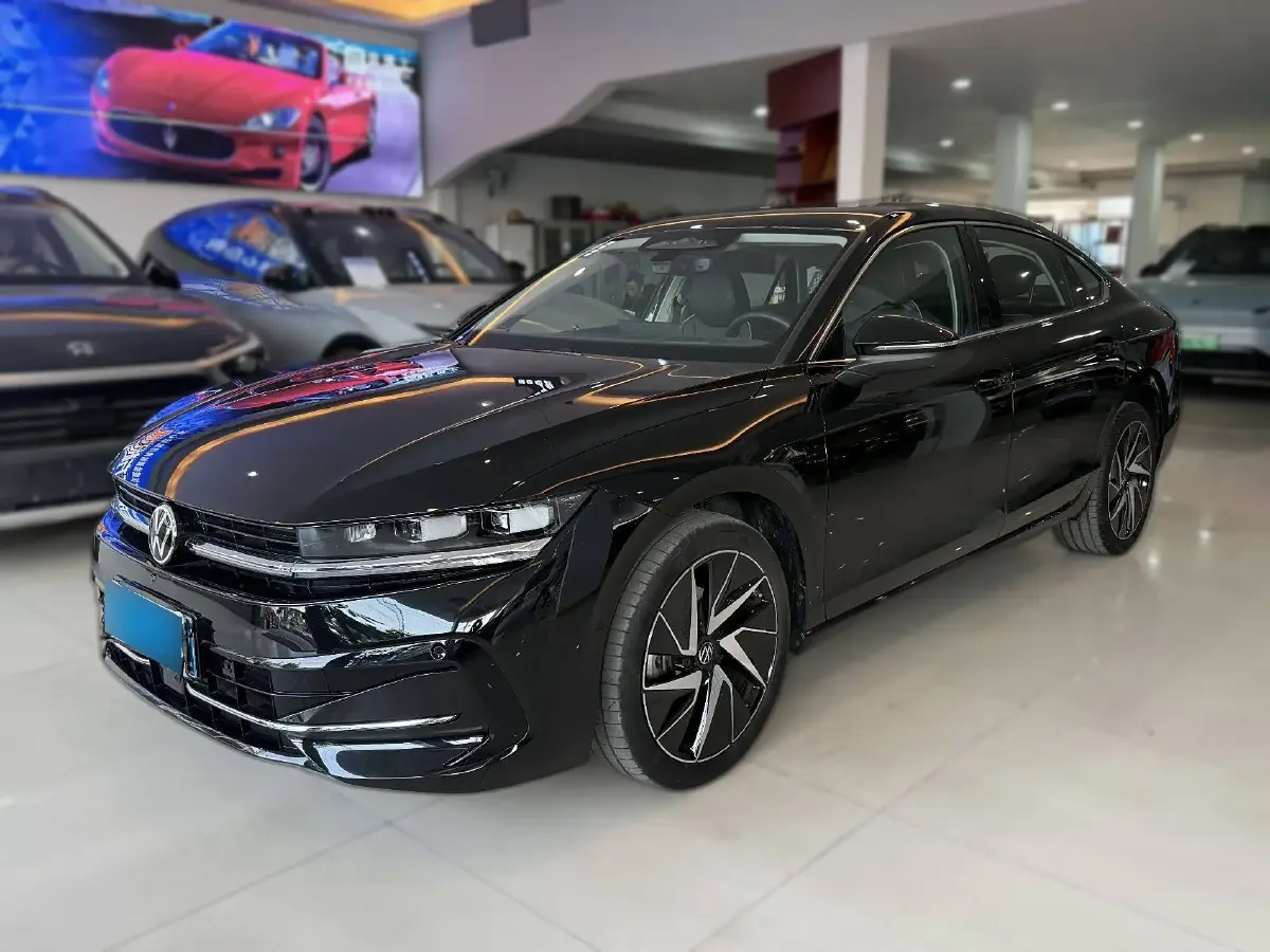 2024 Volkswagen Magotan 2.0T 220HP L4 7DCT