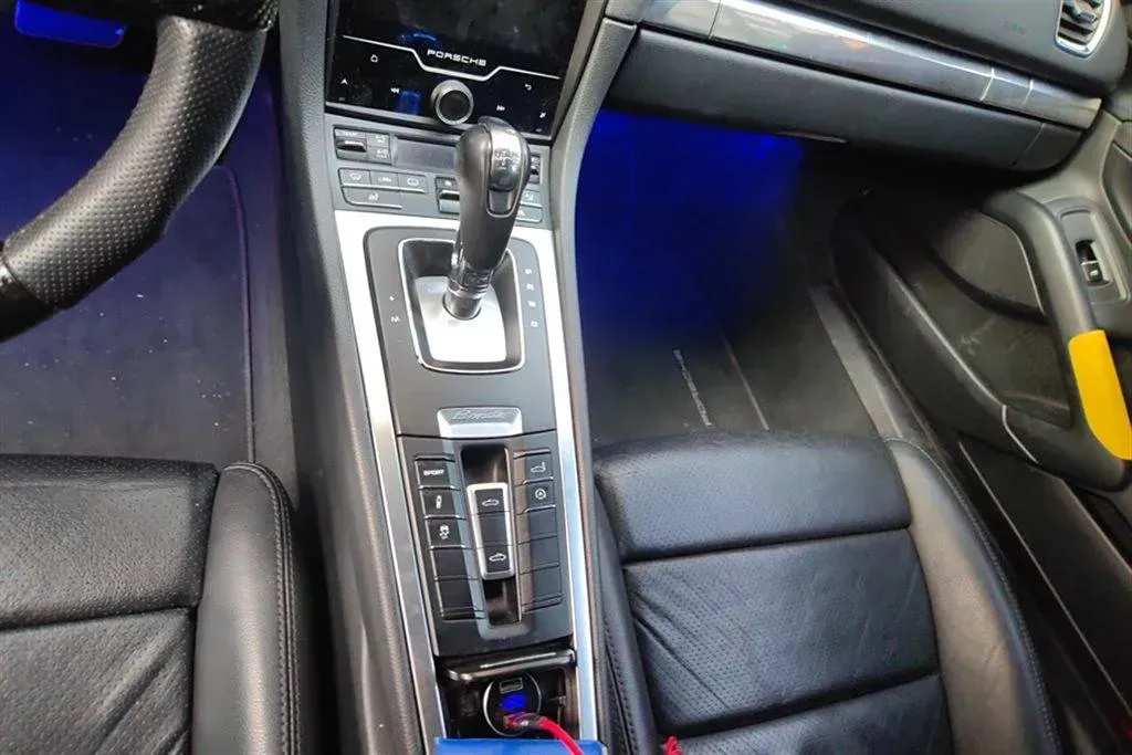 2013 Porsche Boxster 2.7L 265HP H6 7DCT,autocango,china used car exporter,china ev exporter,chinese used car exporter,chinese used ev exporter