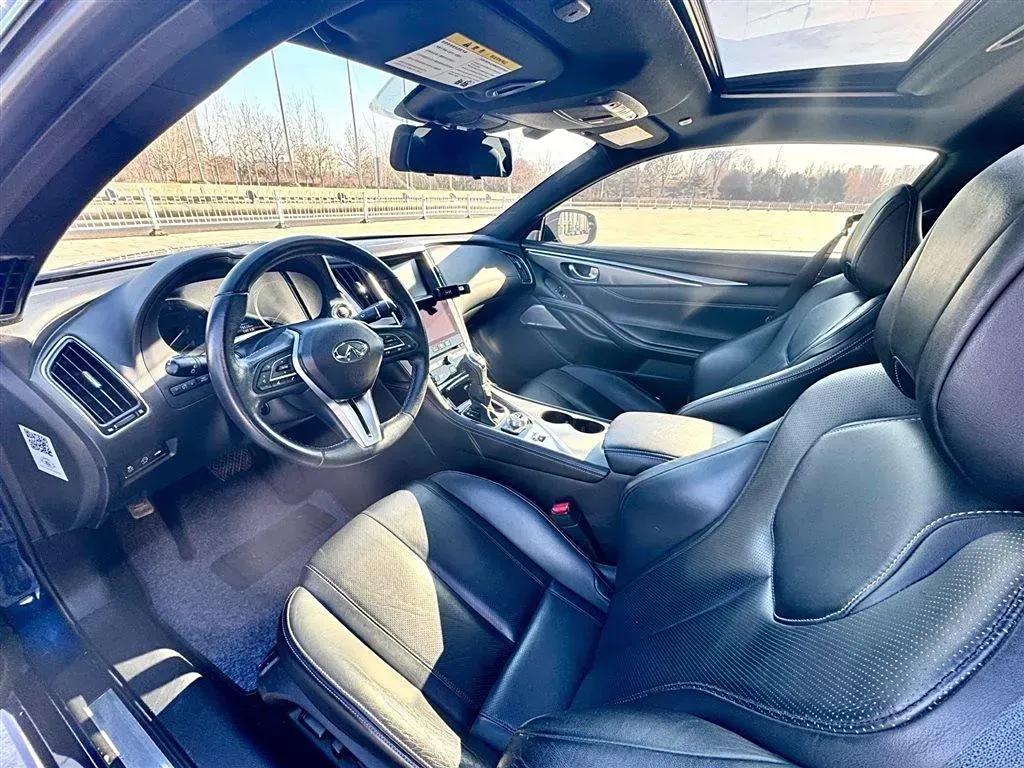 2017 Infiniti Q60 2.0T 211HP L4 7AT,autocango,china used car exporter,china ev exporter,chinese used car exporter,chinese used ev exporter