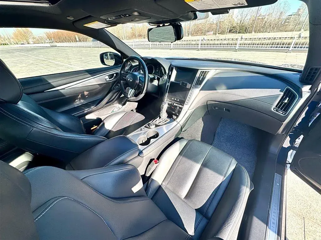 2017 Infiniti Q60 2.0T 211HP L4 7AT,autocango,china used car exporter,china ev exporter,chinese used car exporter,chinese used ev exporter