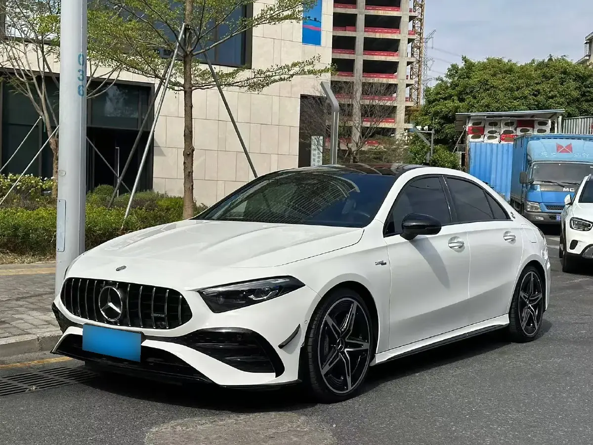 2024 Mercedes-Benz A AMG 2.0T 306HP L4 8DCT