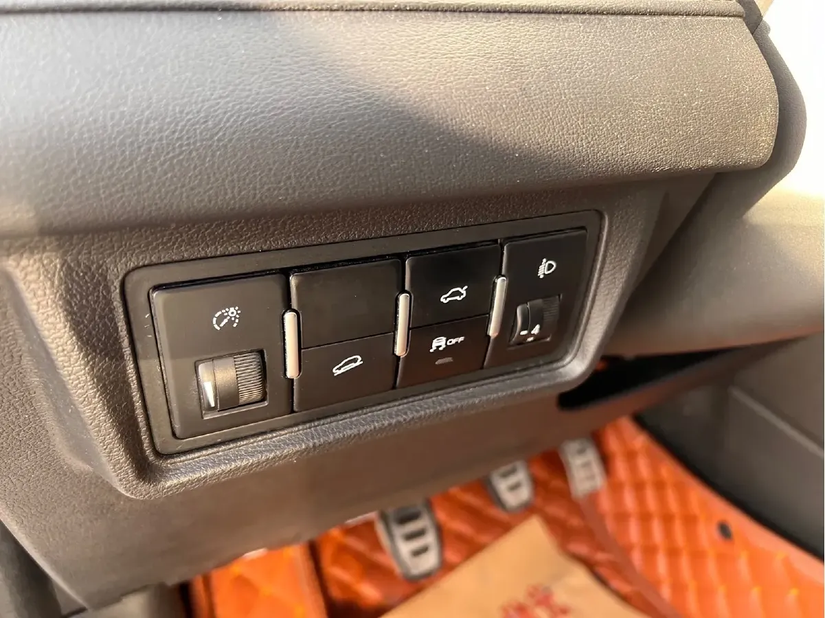 2018 Geely Vision S1 1.5L 109HP L4 5MT,autocango,china used car exporter,china ev exporter,chinese used car exporter,chinese used ev exporter