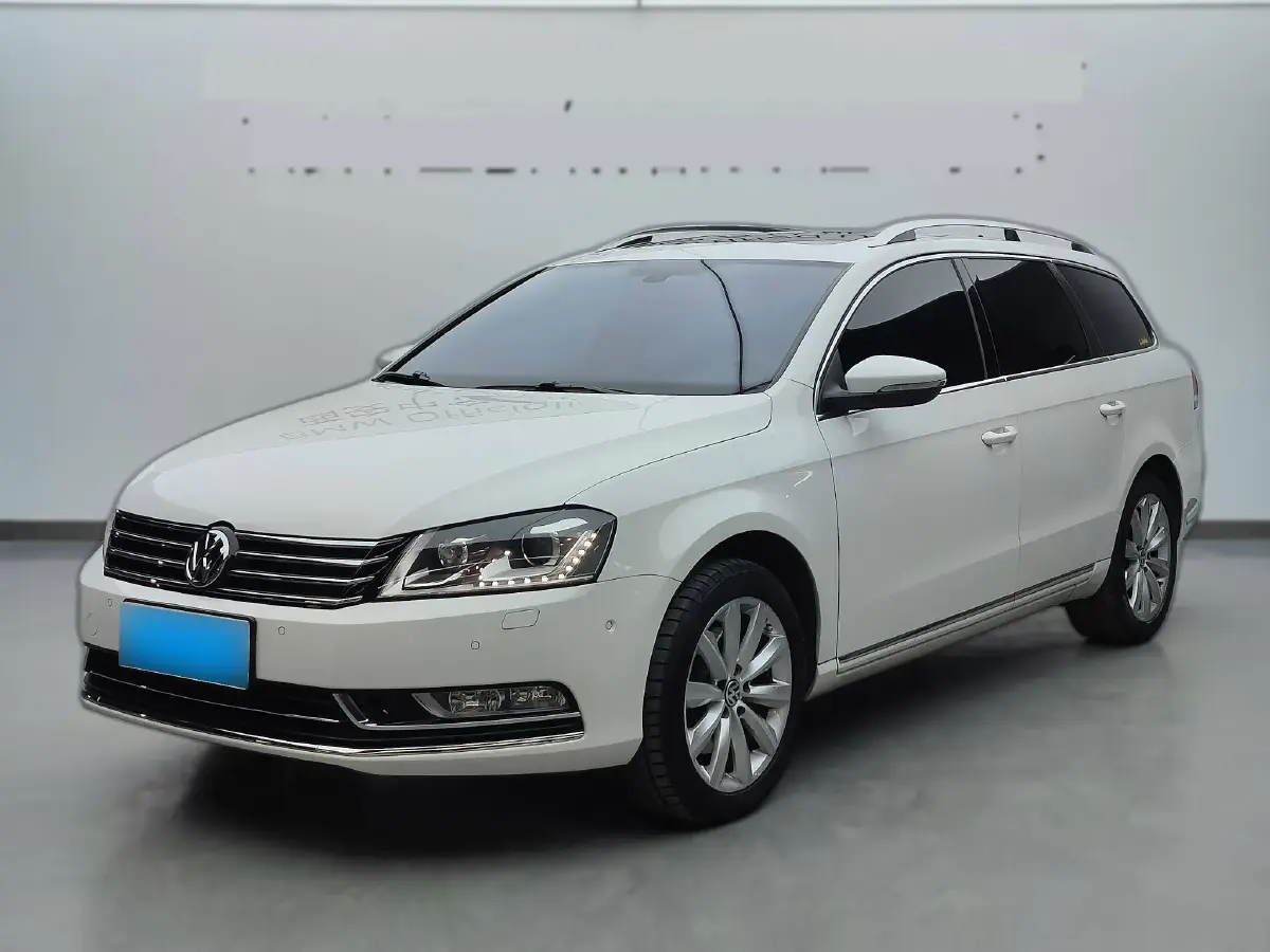 2012 Volkswagen Magotan 2.0T 211HP L4 6DCT
