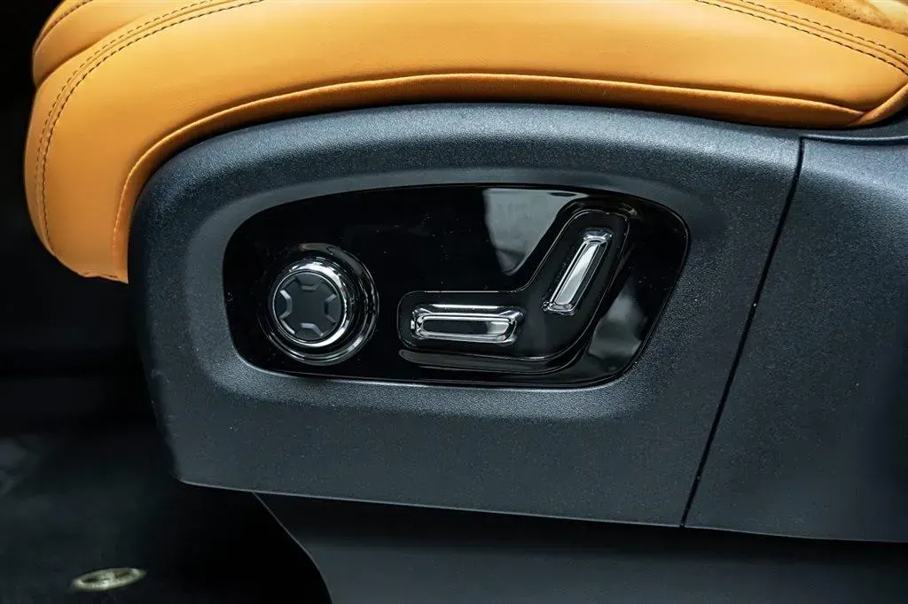 2024 LEVC L380 BEV 140KWH,autocango,china used car exporter,china ev exporter,chinese used car exporter,chinese used ev exporter