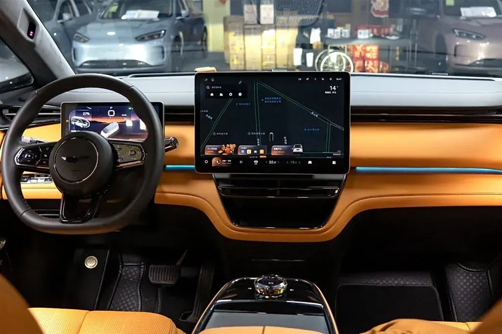 2024 LEVC L380 BEV 140KWH,autocango,china used car exporter,china ev exporter,chinese used car exporter,chinese used ev exporter