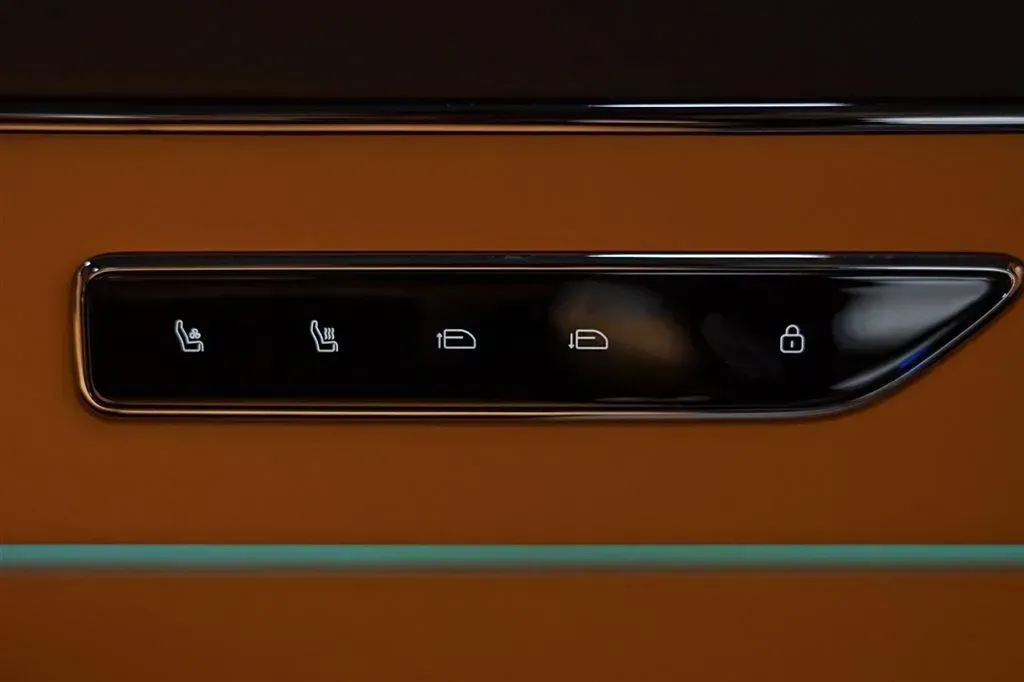 2024 LEVC L380 BEV 140KWH,autocango,china used car exporter,china ev exporter,chinese used car exporter,chinese used ev exporter