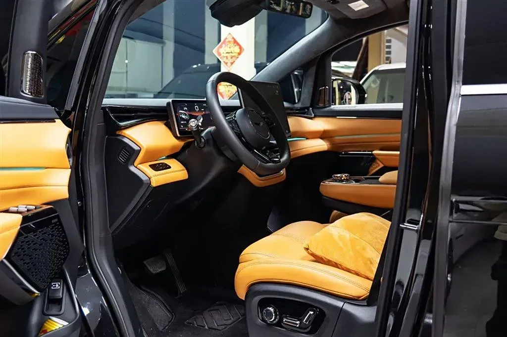 2024 LEVC L380 BEV 140KWH,autocango,china used car exporter,china ev exporter,chinese used car exporter,chinese used ev exporter