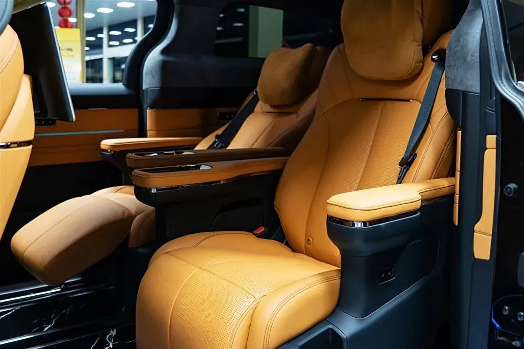 2024 LEVC L380 BEV 140KWH,autocango,china used car exporter,china ev exporter,chinese used car exporter,chinese used ev exporter