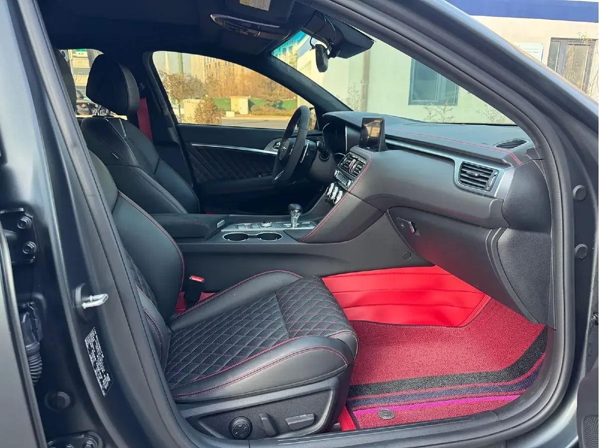 2021 Genesis G70 2.0T 245HP L4 8AT,autocango,china used car exporter,china ev exporter,chinese used car exporter,chinese used ev exporter