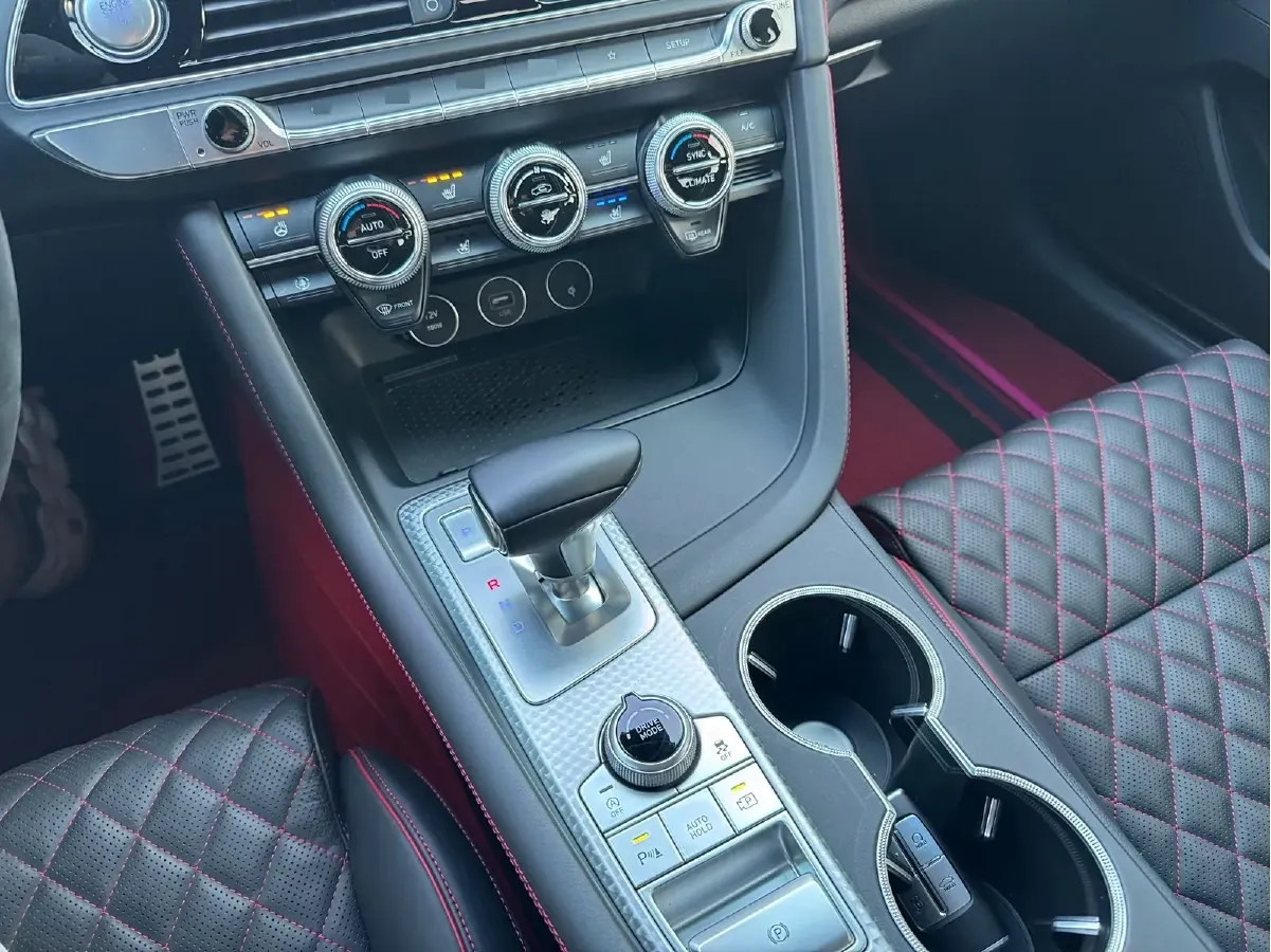 2021 Genesis G70 2.0T 245HP L4 8AT,autocango,china used car exporter,china ev exporter,chinese used car exporter,chinese used ev exporter